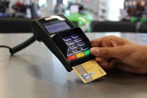 क्रेडिट कार्ड के फायदे और नुकसान